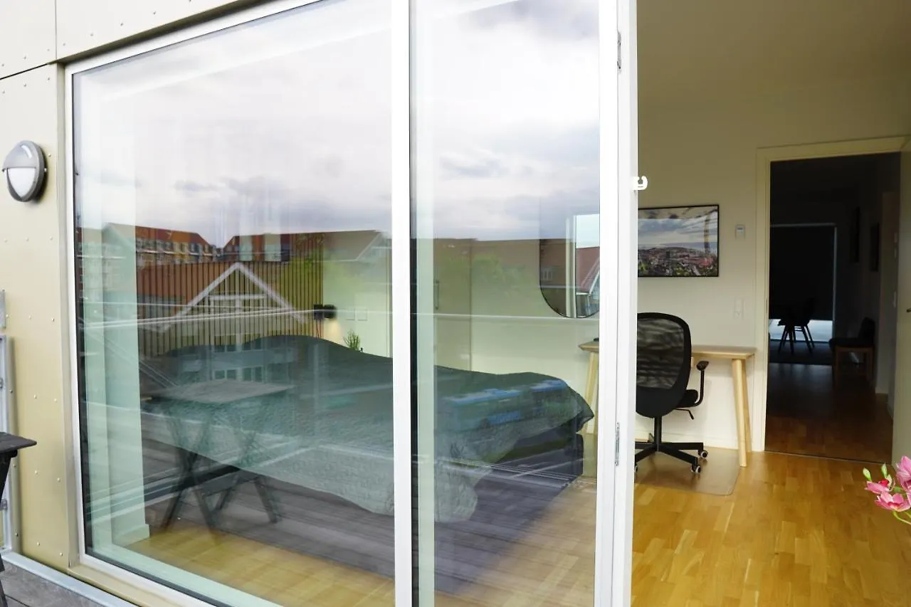 아파트 Luxury Penthouse, Best Location, 3 Bedrooms 오르후스